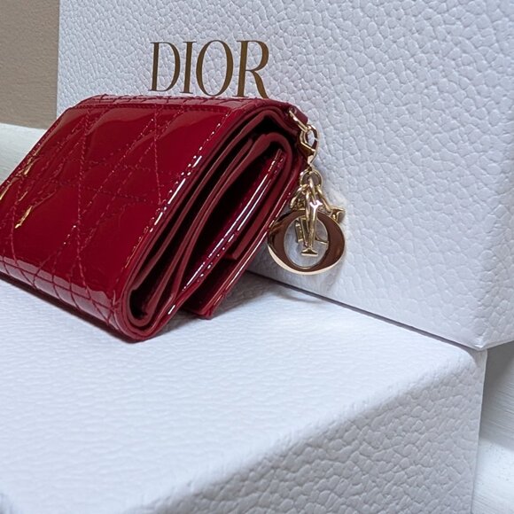 Lady Dior Medium Trifold Wallet - Picture 13 of 13